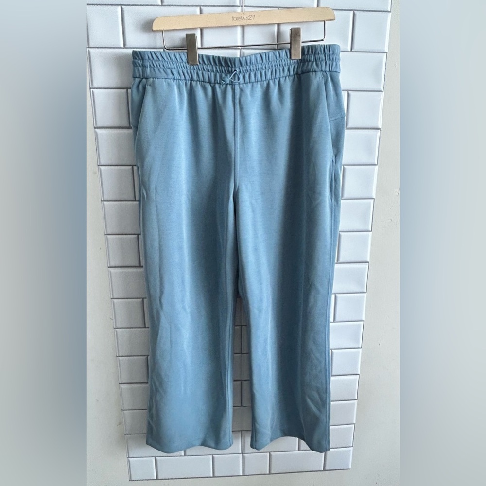 Lululemon Women’s Pants Size 12 / Soft blue
